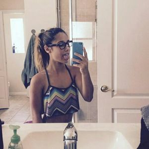 Meet your Posher, Angelique